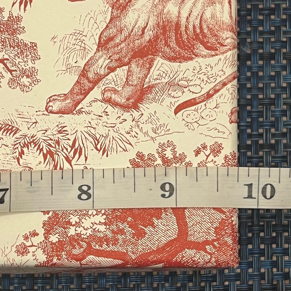 Dior Red and White Decorative Box - Picture 7 of 7